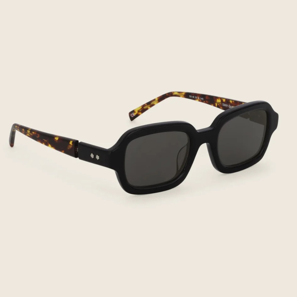 Bonnie Clyde Shy Guy Sunglasses